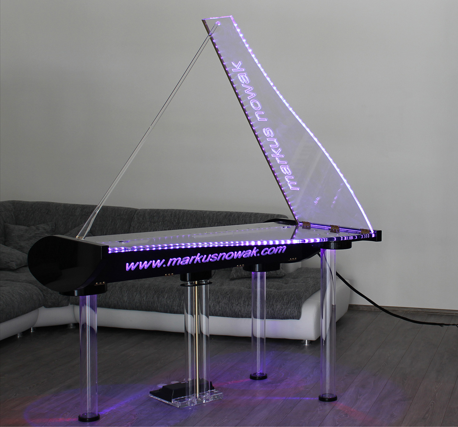 Stage Piano Made of Plexiglas Main Site